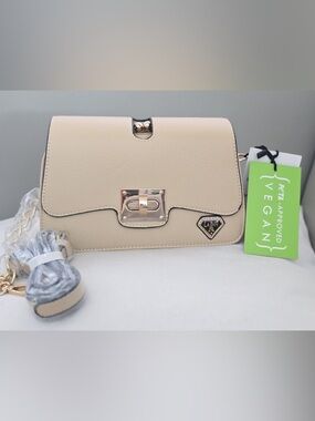 Vegan Pebbled Beige Crossbody Bag with Gold Hardware